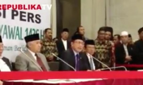 Setelah melakukan sidang Itsbat di Kementrian Agama, Kamis (16/7), Menteri Agama Lukman Hakim Saifuddin akhirnya memutuskan 1 Syawal 1436 H jatuh pada hari Jumat (17/7) . Dengan demikian perayaan Idul Fitri tahun ini dilakukan secara bersamaan. Dimana sepe