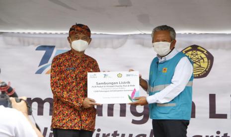 Setelah sukses melaksanakan program elektrifikasi 300 rumah di Pacitan, PLN Unit Induk Distribusi (UID) Jatim kembali menggelar program serupa di Sumenep. Kegiatan yang dilaksanakan merupakan bagian dari rangkaian PLN Virtual Charity Run and Ride 2020 dan PLN Peduli. 