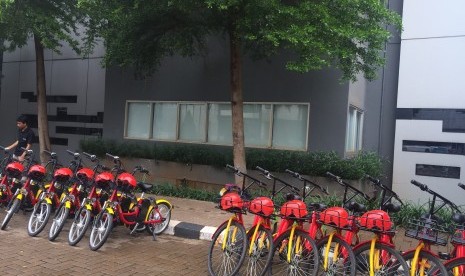 Setelah Universitas Indonesia dan Telkom, aplikasi ride sharing Gowes kini merangkul Universitas Binus menyediakan sepeda dan sepeda listrik.