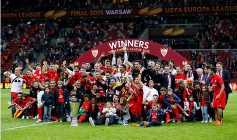 Sevilla merayakan gelar juara Liga Europa