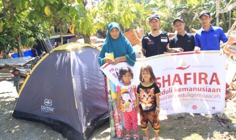 Shafira Foundation, Morning Bread dan Zoya menyalurkan bantuan ke lokasi bencana gempa di Kecamatan Trieng Gadeng, Kabupaten Pidie Jaya, Aceh.