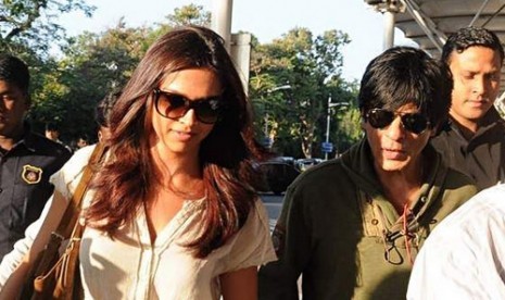 Shahrukh Khan dan Deepika Padukone.