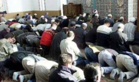 Hadis Nabi Muhammad tentang Hari Jumat dan Keutamaannya. Foto: Shalat Jumat di Masjid Mevlana Konstanz