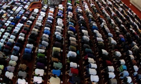 Shalat merupakan pokok syariat.