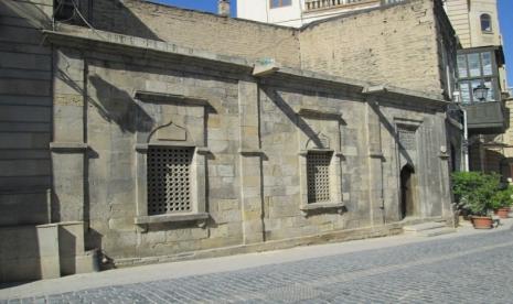 Masjid Sheikh Ibrahim Azerbaijan. Masjid Sheikh Ibrahim adalah simbol dakwah Islam pada Abad Pertengahan  