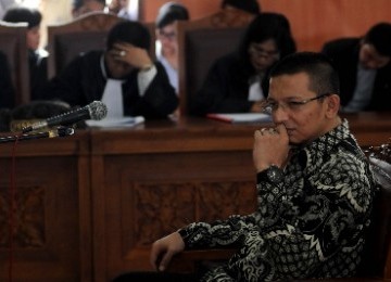 Sher Muhammad Febryawan, terdakwa kasus pembunuhan Raafi Aga Winasya Benjamin, siswa SMA Pangudi Luhur di Kafe Shy Rooftop Kemang, saat menjalani sidang perdana di Pengadilan Negeri (PN) Jakarta Selatan, Senin (2/4). Febry dijerat dengan pasal berlapis yak