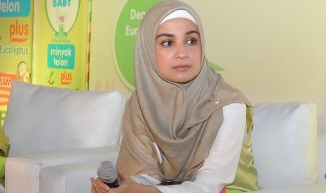 Aktris Shireen Sungkar menyebut butuh kreativitas saat mengajarkan anak-anaknya berpuaas.