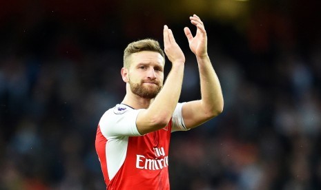  Bek Arsenal Shkodran Mustafi.