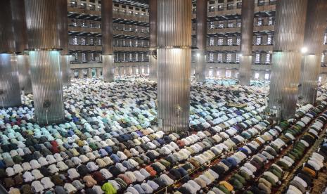 Penentuan sholat Idul Fitri di Bitung Sulawesi Utara merujuk fatwa MUI. Ilustrasi sholat Idul Fitri.