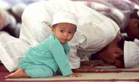 Rasulullah SAW menganjurkan umatnya untuk melaksanakan sholat Sunnah. Ilustrsi sholat