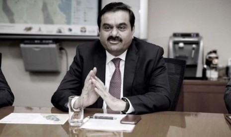 Gautam Adani. Adani Group berencana mengambil tindakan hukum atas laporan Hindenburg Research yang menuduh Adani melakukan manipulasi pasar dan skandal penipuan akuntansi. 