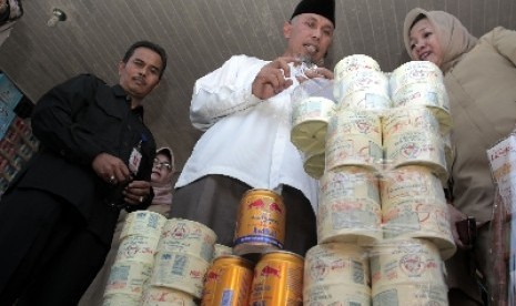 sidak makanan dan minuman. 