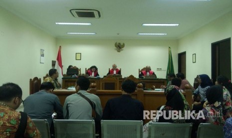 Sidang gugatan Alfamart terhadap KIP dan Mustolih Siradj kembali dilaksanakan dengan agenda penyerahan berkas kesimpulan, Selasa (21/3). 