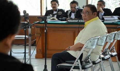 Sidang mantan bupati Indramayu, Yance.