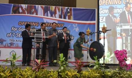 Sidang Tahunan Dewan Pembina (Governing Board Meeting) tujuh Pusat Seameo (Seameo Centres) di Indonesia digelar di Anvaya Beach Resort, Badung, Bali, Senin (17/9). Seameo adalah organisasi menteri pendidikan se-Asia Tenggara yang didirikan sejak 1965.