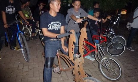 SIL-BC berkumpul di rumah sobat Oci untuk 'BUBAR'.