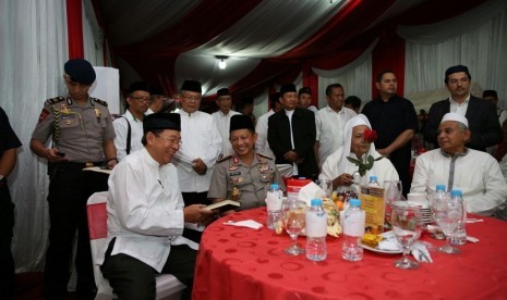 Silaturahmi akbar Polda Jateng dengan ulama se-Jawa Tengah di Lapangan Polda, Semarang, Jawa Tengah