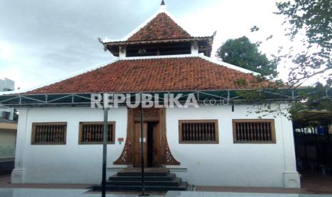 Simbol Persatuan Antaretnis di Masjid Jami Angke