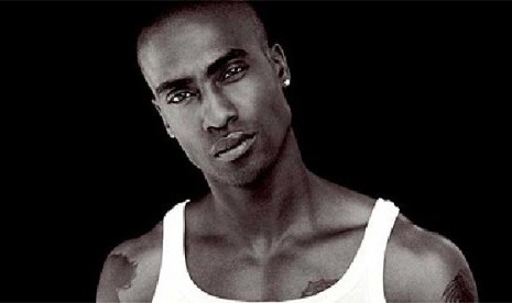 Simon Webbe, salah satu personel boyband Blue asal Inggris 