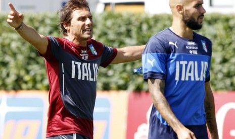 Simone Zaza (kanan)