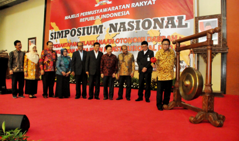 Simposium Nasional MPR RI, di Gedung Nusantara IV, Kompleks Gedung MPR, Senayan, Jakarta, Rabu (4/10).