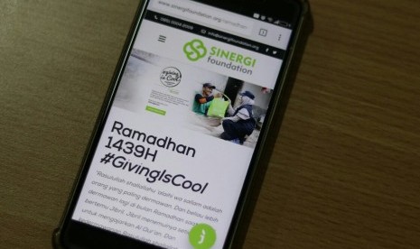 Sinergi Foundation mengembangkan kemudahan donasi online via website.