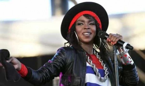   Singer Lauryn Hill performs during the 12th Coachella Valley Music and Arts Festival in Indio, Calif. Hill is facing sentencing Monday, May 6, 2013 in New Jersey on federal tax charges.