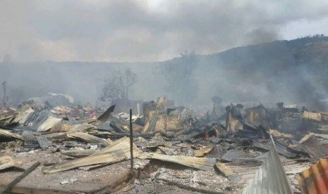 Sisa-sisa masjid Tolikara yang dibakar