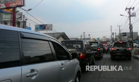 Jalan Dewi Sartika, Depok, Jawa Barat akan dibangun underpass. Kota Depok mengajukan 30 usulan pembangunan untuk bantuan gubernur Jawa Barat tahun 2021.