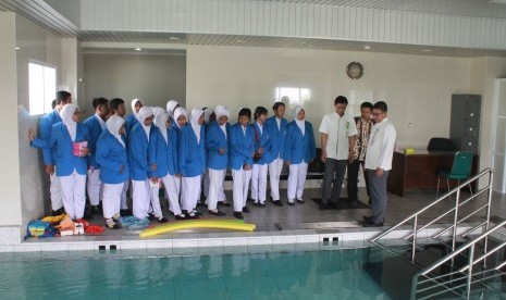 Siswa/i SMK Kesehatan Nusantara Surabaya ketika melakukan kunjungan belajar di RSI Sultan Agung.