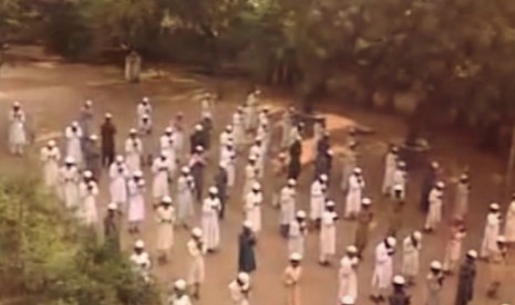 Tradisi Hindu akan menjadi Pelajaran Wajib di Madrasah India. Foto: Siswa Madrasah di India