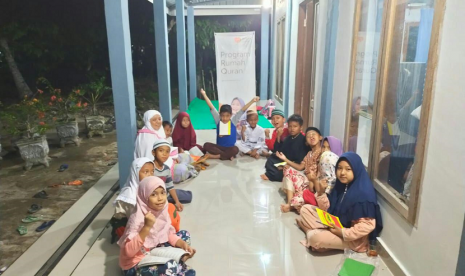 Siswa siswi  Rumah Quran An-Nur binaan Rumah Zakat