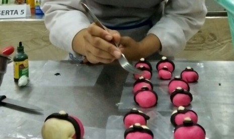 Siswa SMK berkreasi membuat Bakpao Pokemon