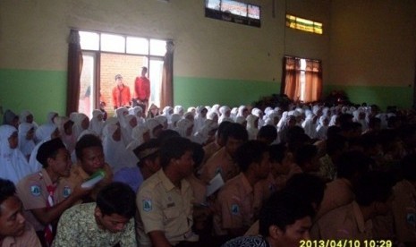 Siswa SMKN 1 Kertosono lakukan istighosah bersama