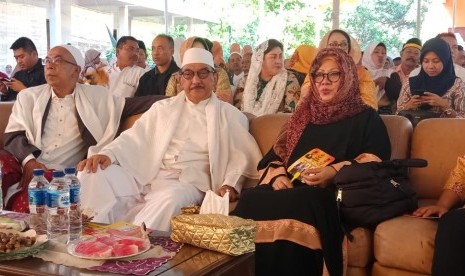 Siti Hardijanti Rukmana, putri sulung mantan Presiden RI Soeharto, mengunjungi Pondok Pesantren Hasbullah Bahrul Ulum, Tambakberas, Jombang, Jumat (29/3). 