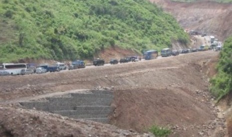 Situasi di jalan lingkar Nagrek arah Garut-Tasik menuju Bandung.