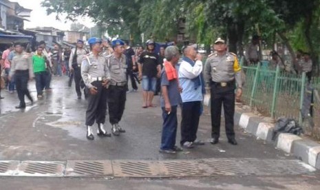 Situasi di Jalan Tambak, Manggarai, Jakarta Selatan. Tawuran dapat diatasi, Kapolres Jaksel Kombes Pol Wahyu Hadiningrat bahkan turun ke lapangan 