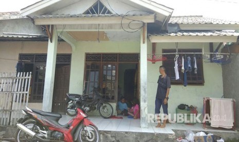 Situasi di rumah pasangan Rudiyanto Simanjorang dan Henny Silalahi, orang tua balita Tiara Debora Simanjorang di Jalan Jaung, Benda, Kota Tangerang, Ahad (10/9). 