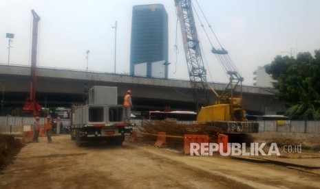 Situasi proyek underpass Mampang - Kuningan, Rabu (18/10).  Pengerjaan proyek sudah mencapai 61,5%.