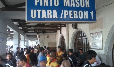 Situasi Stasiun Pasar Senen, Jakarta, Senin (29/7)