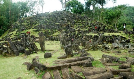 Situs Gunung Padang merupakan piramida tertua di dunia.