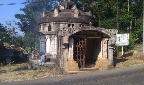 Situs makam Van Beck di Jalan Cigugur-Palutungan Kabupaten Kuningan.