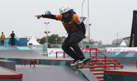 Skateboarder Malaysia Fatin Syahirah Roszizi.