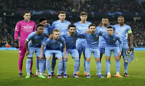 Skuad Manchester City. City masih memimpin klasemen Liga Primer Inggris dengan 70 poin.