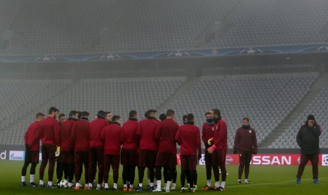 Skuat Atletico Madrid sedang berlatih jelang laga vs Bayern Muenchen. 