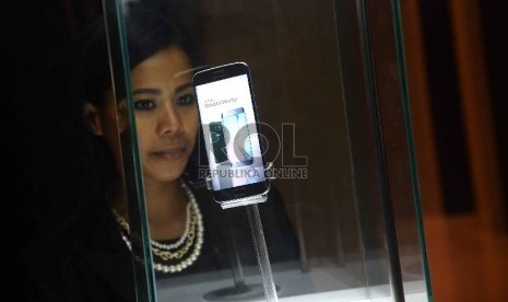 Smartphone yang tipis dan ringan lebih digemari.