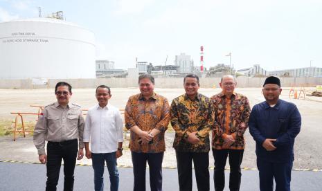 Freeport Smelter at KEK Java Integrated Industrial and Port Estate, Gresik, East Java, officially operates.