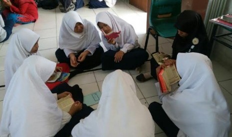 SMP Juara Pekanbaru menggelar pesantren Ramadhan.