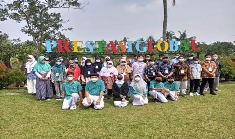 SMP Prestasi Global Depok menggelar kegiatan  Masa Pengenalan Sekolah (MPLS) yang dinamakan Harapan Presgo (Hari Awal Pengenalan Prestasi Global), Rabu (20/7/2022).