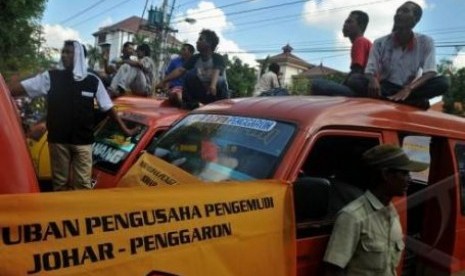 Sopir angkutan umum Jawa tengah 